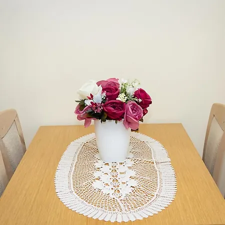 Maxi Studio ~ With Balcony, Parking And Pool דירה וארנה