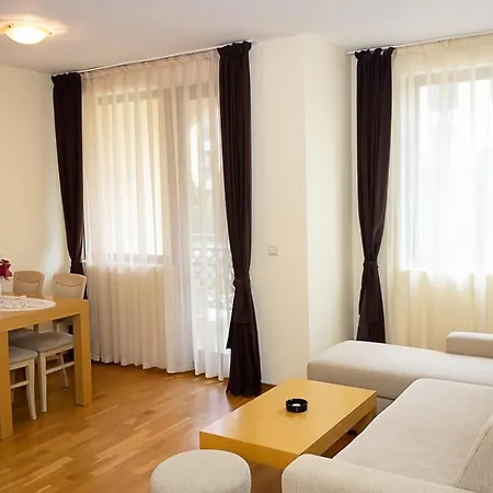 Maxi Studio ~ With Balcony, Parking And Pool * Βάρνα