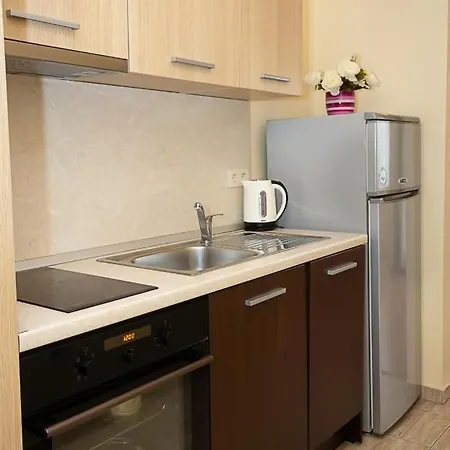 Maxi Studio ~ With Balcony, Parking And Pool Διαμέρισμα